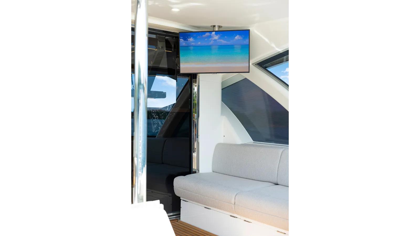 best yacht sales deals 50 SPORTS MOTOR YACHT - Riviera