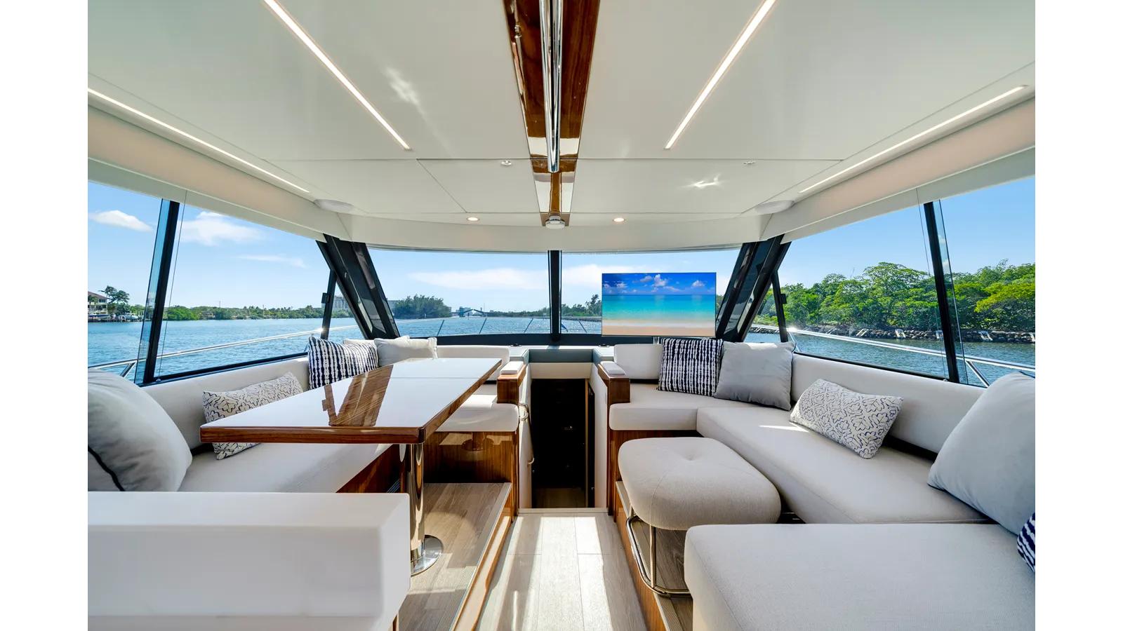 50 SPORTS MOTOR YACHT - Riviera