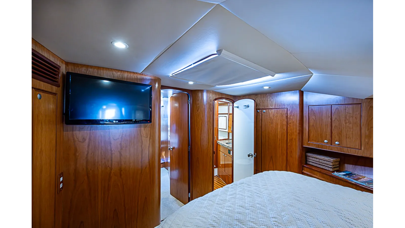 Стоимость яхты UNCORKED