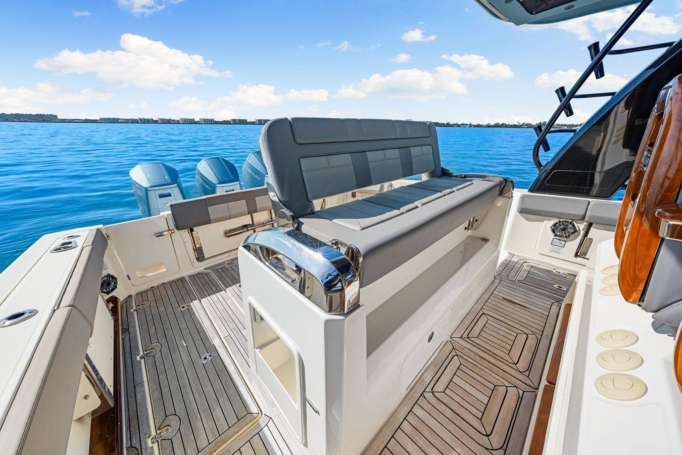 Buy a yacht na - Boston Whaler