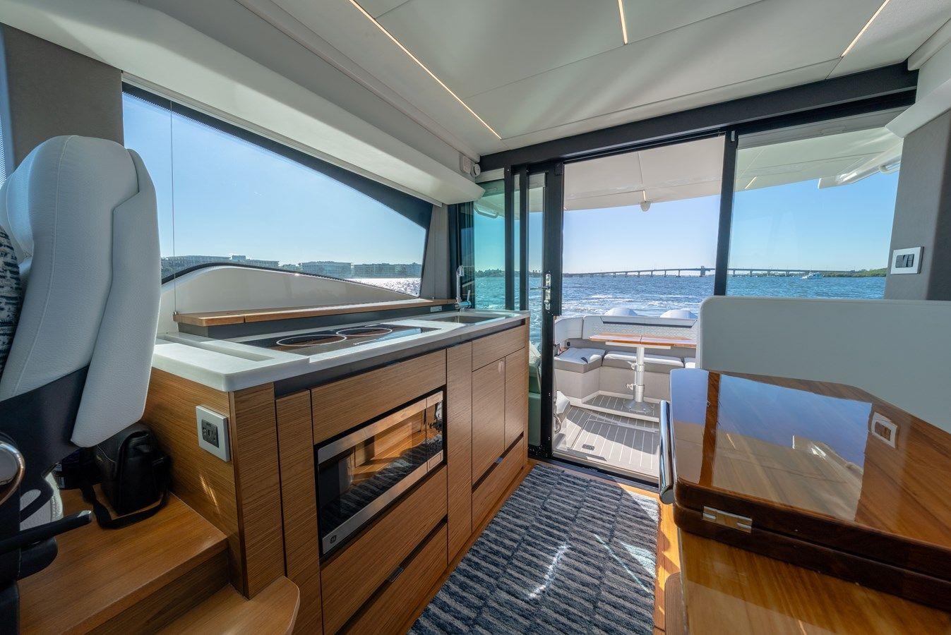 Buy a yacht NEXT LEVEL - Tiara