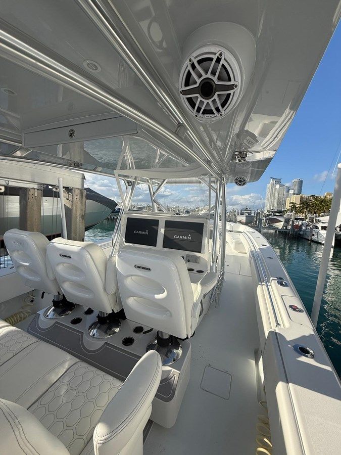 Продажа яхты SCOTT FREE - Contender Boats