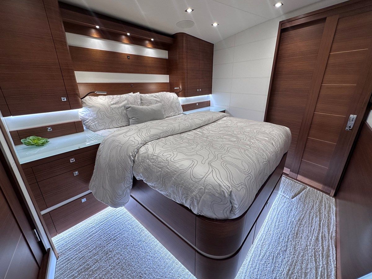 Продажа яхты FIRST LIGHT - WINTER CUSTOM YACHTS