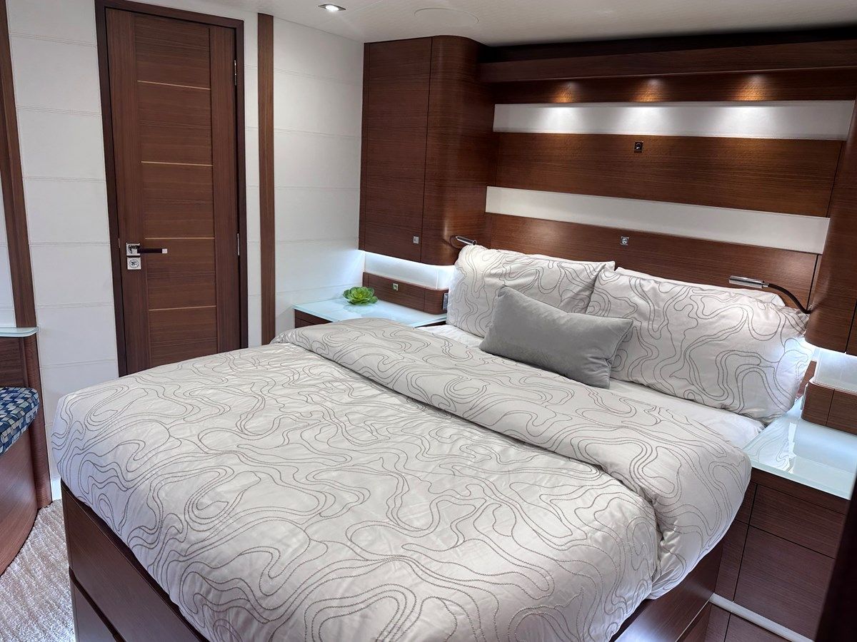 Стоимость яхты FIRST LIGHT - WINTER CUSTOM YACHTS