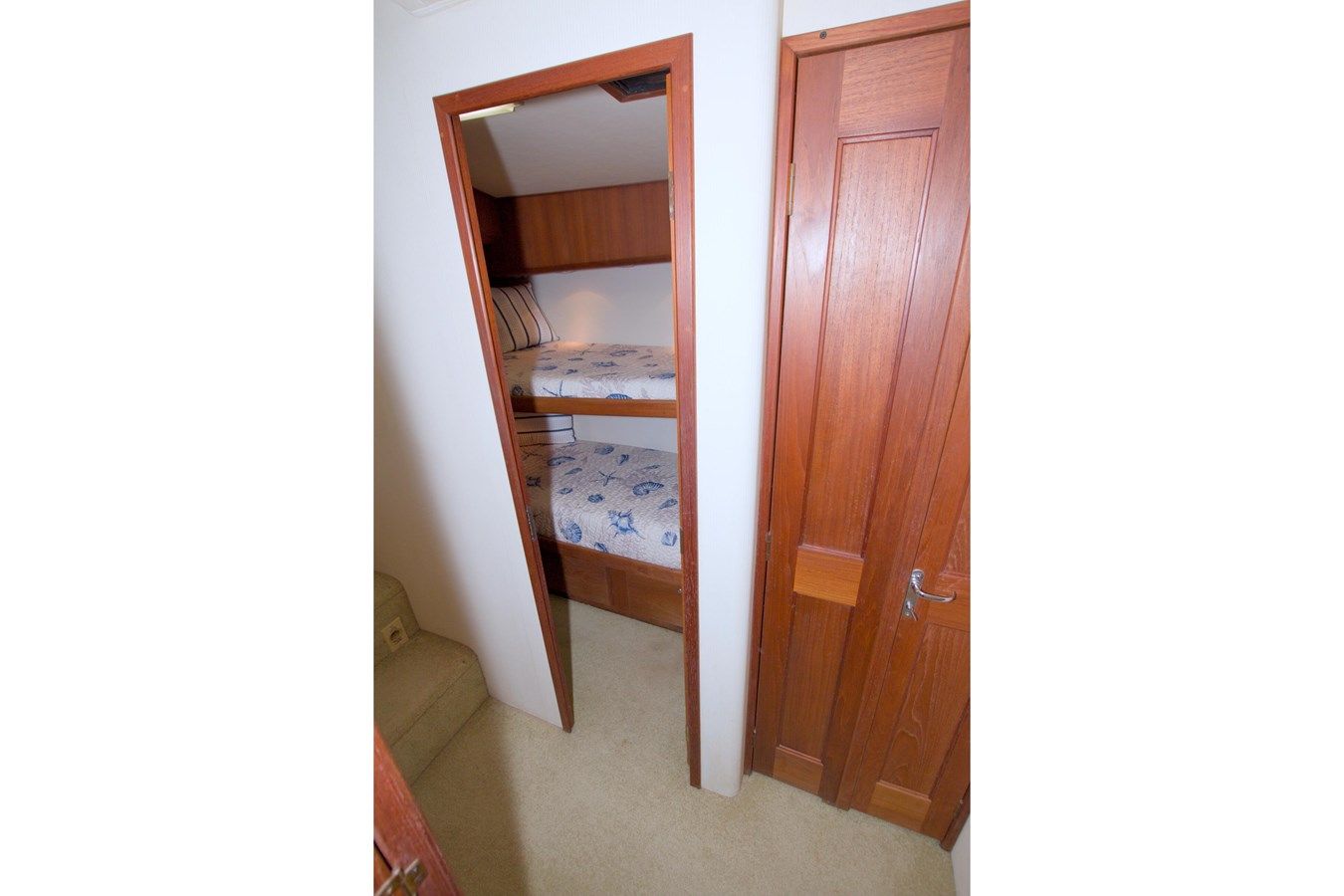 Купить яхту Beach House III - VIKING в Shestakov Yacht Sales