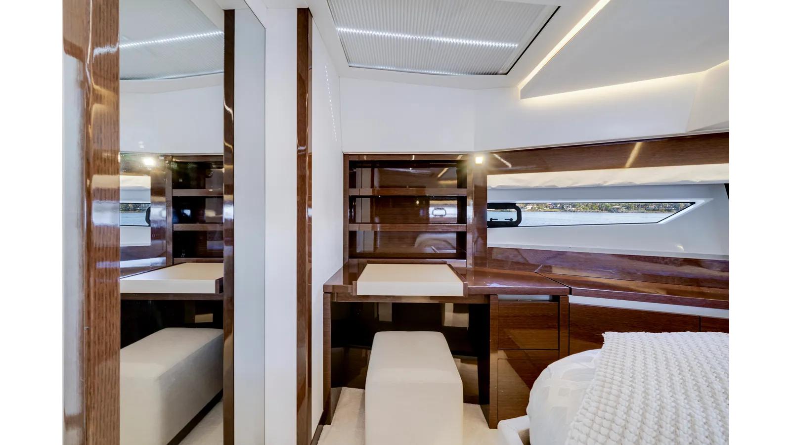 TO LIFE 2019 yacht sale