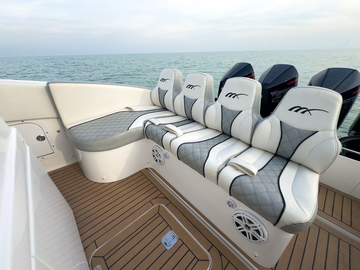 Лучшая цена на MIDNIGHT EXPRESS OPNE 43' 2017