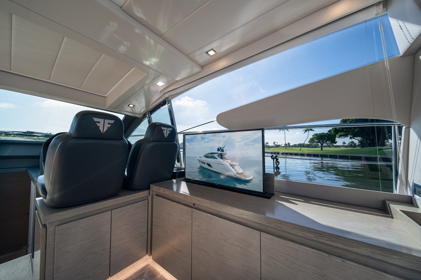 Buy a JUICE S55 at Shestakov Yacht Sales