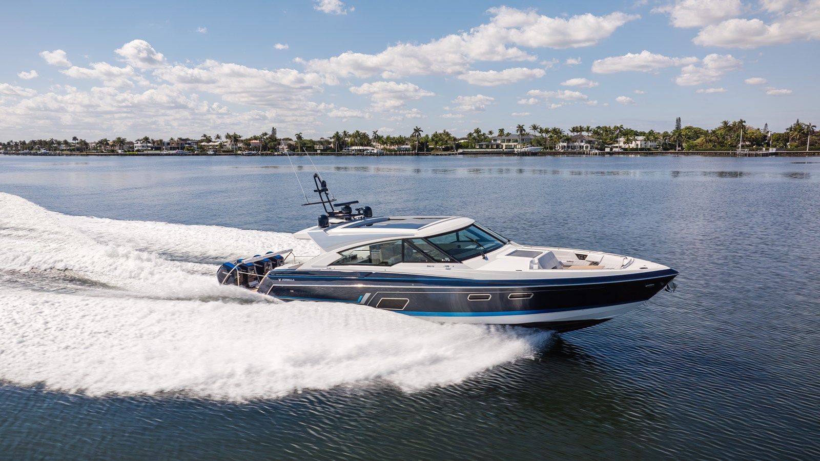 the best price on C'est Vrai