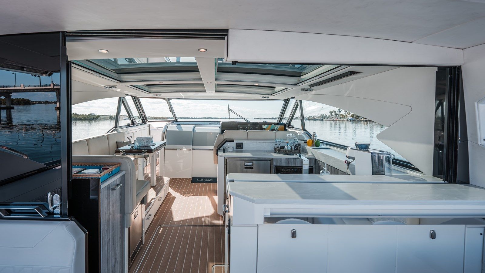 Buy a C'est Vrai - Formula Boats at Shestakov Yacht Sales