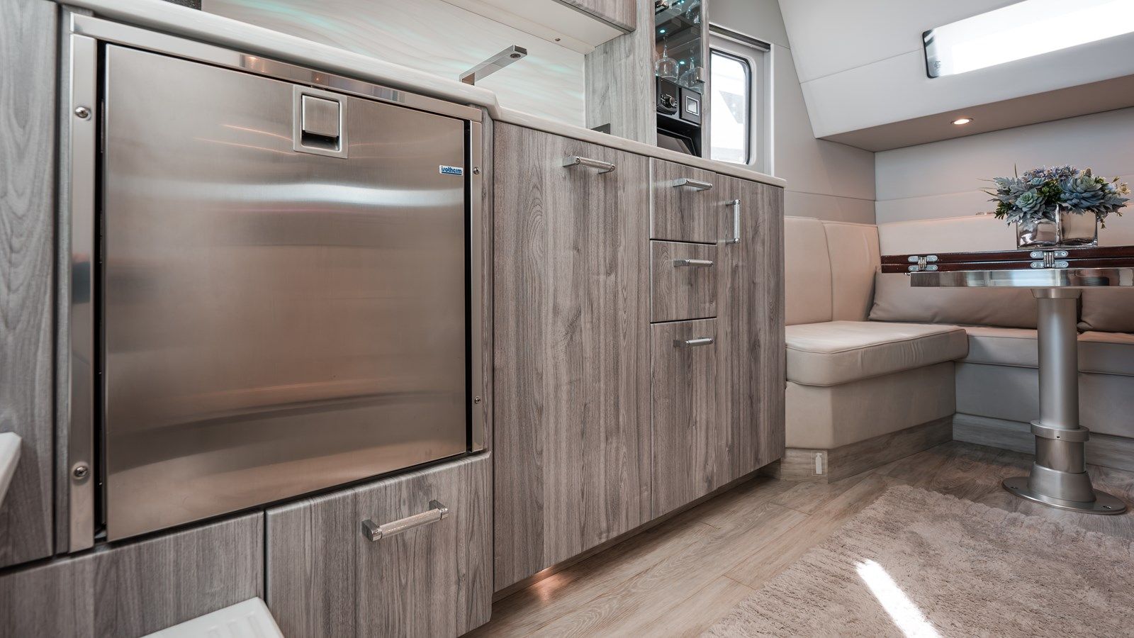 Buy a yacht C'est Vrai 53