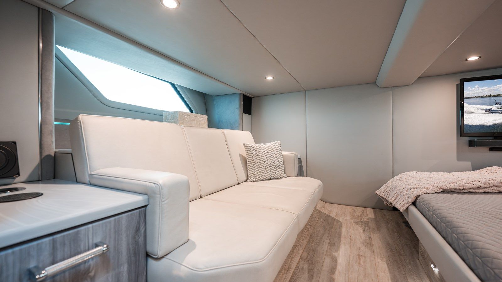 Buy a C'est Vrai 53 at Shestakov Yacht Sales