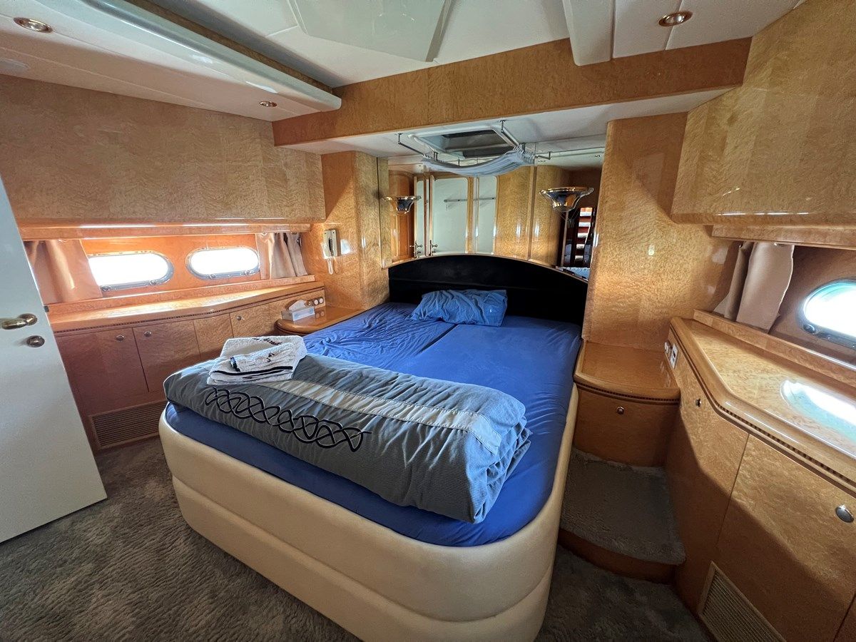 Buy a yacht Horizon Elegance 82 S - Horizon Yachts