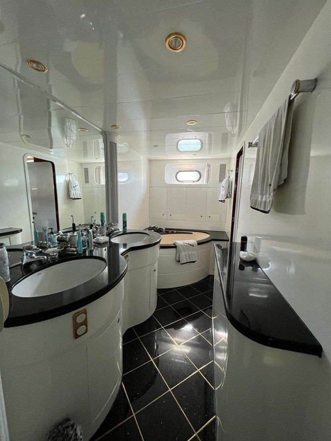 Buy a Horizon Elegance 82 S - Horizon Yachts at Shestakov Yacht Sales