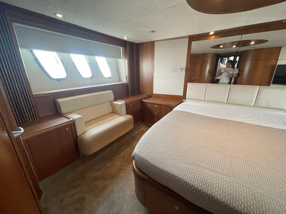 best yacht sales deals Sunseeker Predator 72 Predator