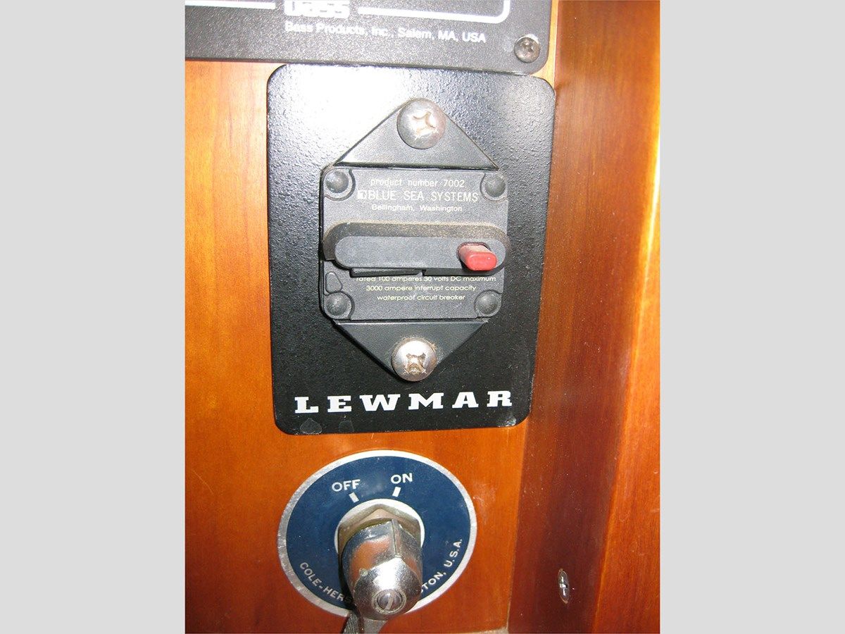 best yacht sales deals 38' Little Harbor 1999 Whisper Jet 1999