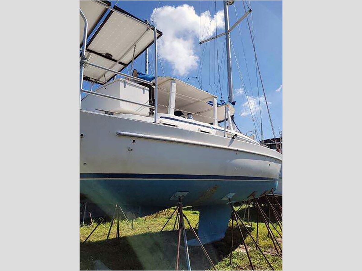 40' Beneteau 1999 Center Cockpit - Beneteau price