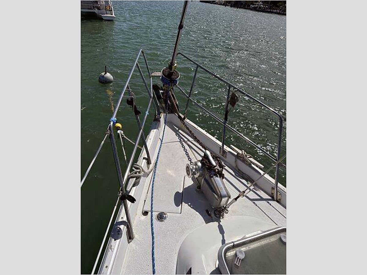 best yacht sales deals 40' Beneteau 1999 Center Cockpit - Beneteau