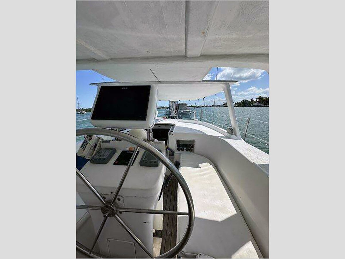 the best price on 40' Beneteau 1999 Center Cockpit - Beneteau