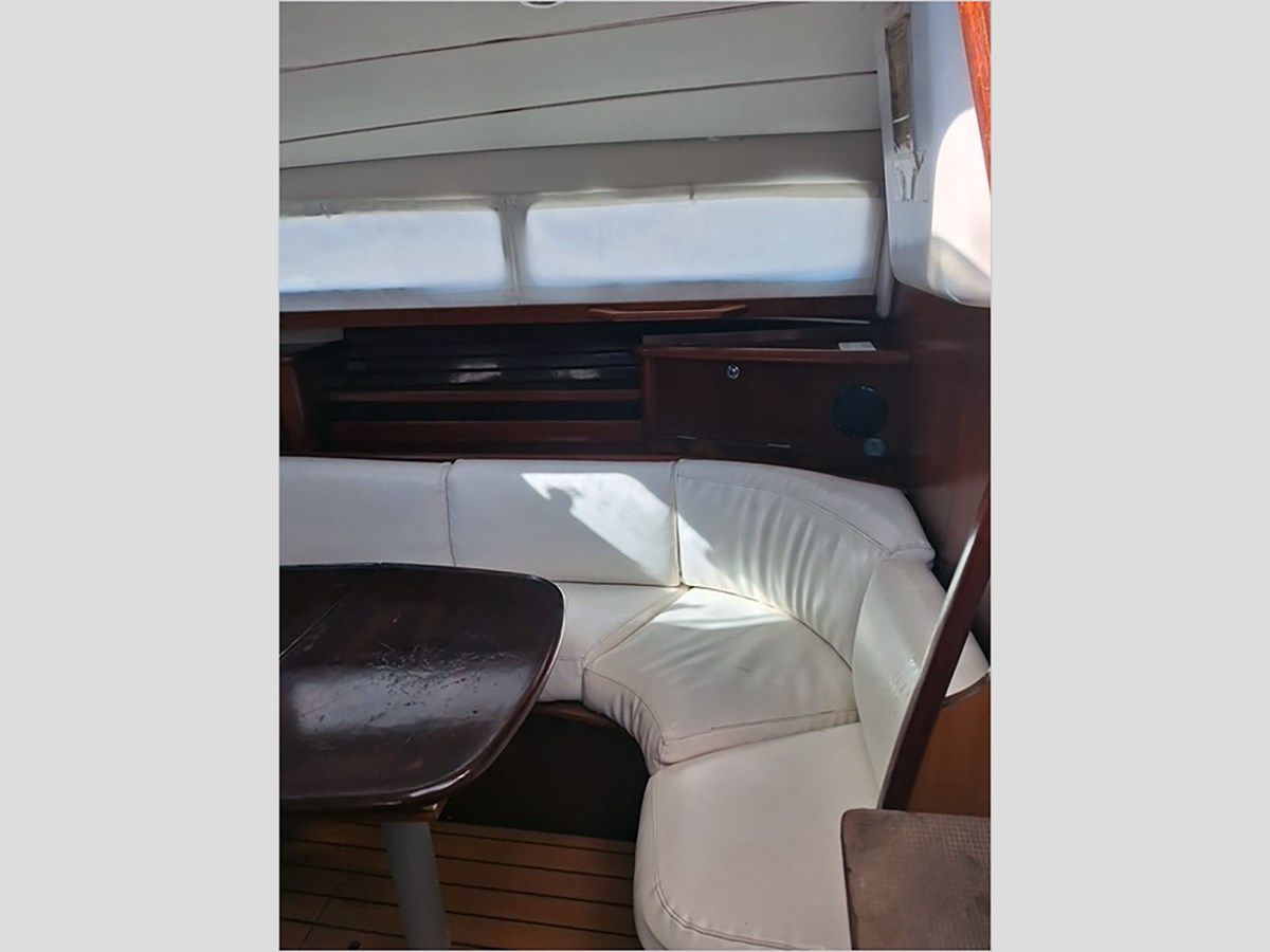 40' Beneteau 1999 Center Cockpit - Beneteau yacht sale
