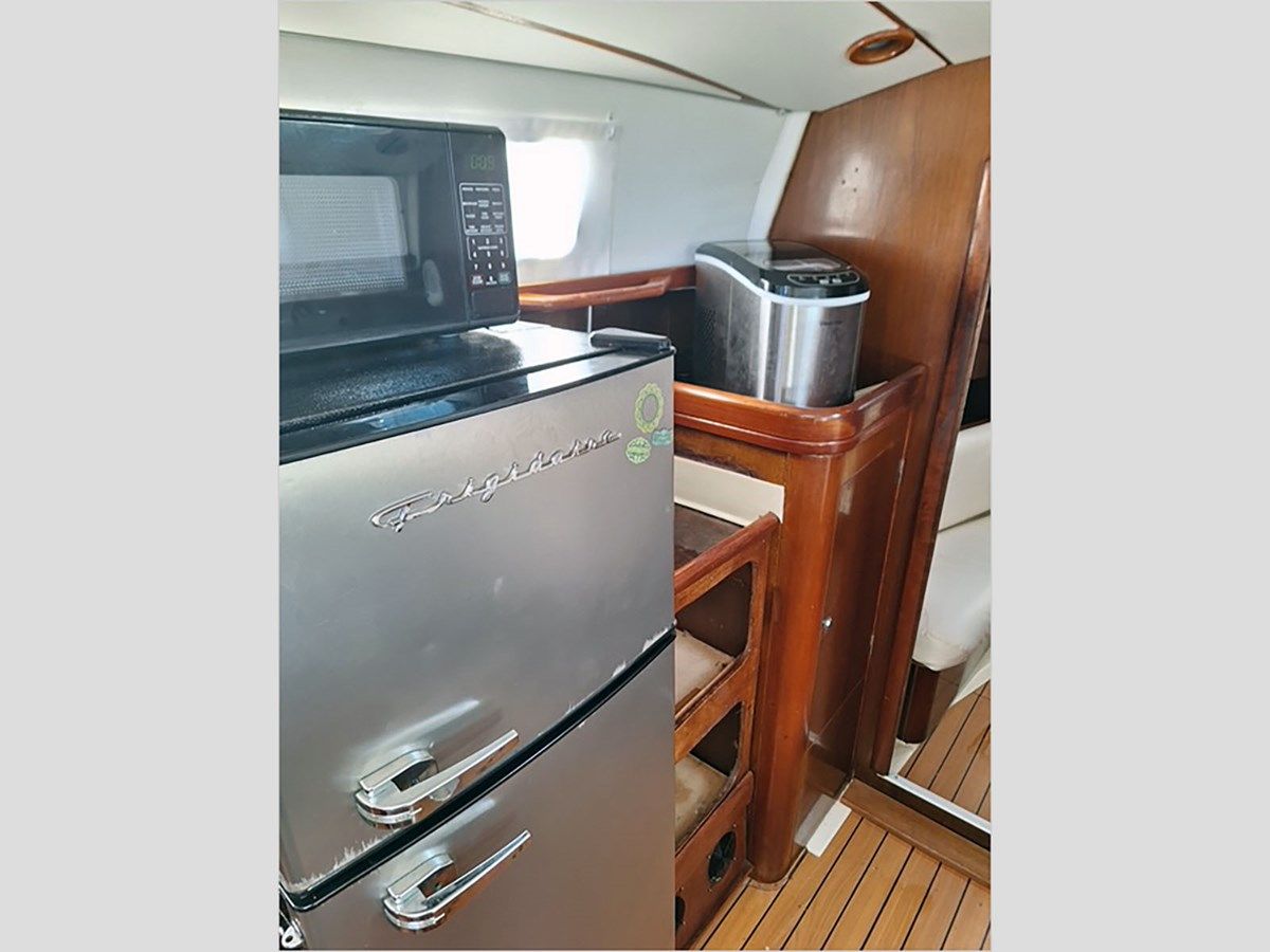 the best price on 40' Beneteau 1999 Center Cockpit - Beneteau