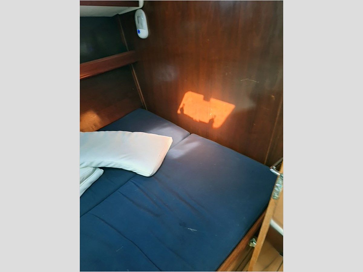 40' Beneteau 1999 Center Cockpit - Beneteau