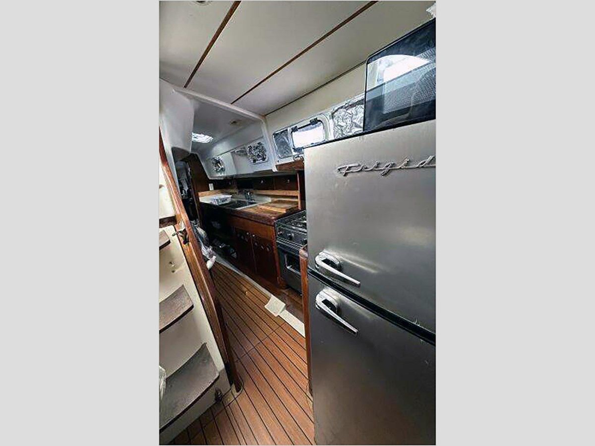 Buy a yacht 40' Beneteau 1999 Center Cockpit 1999