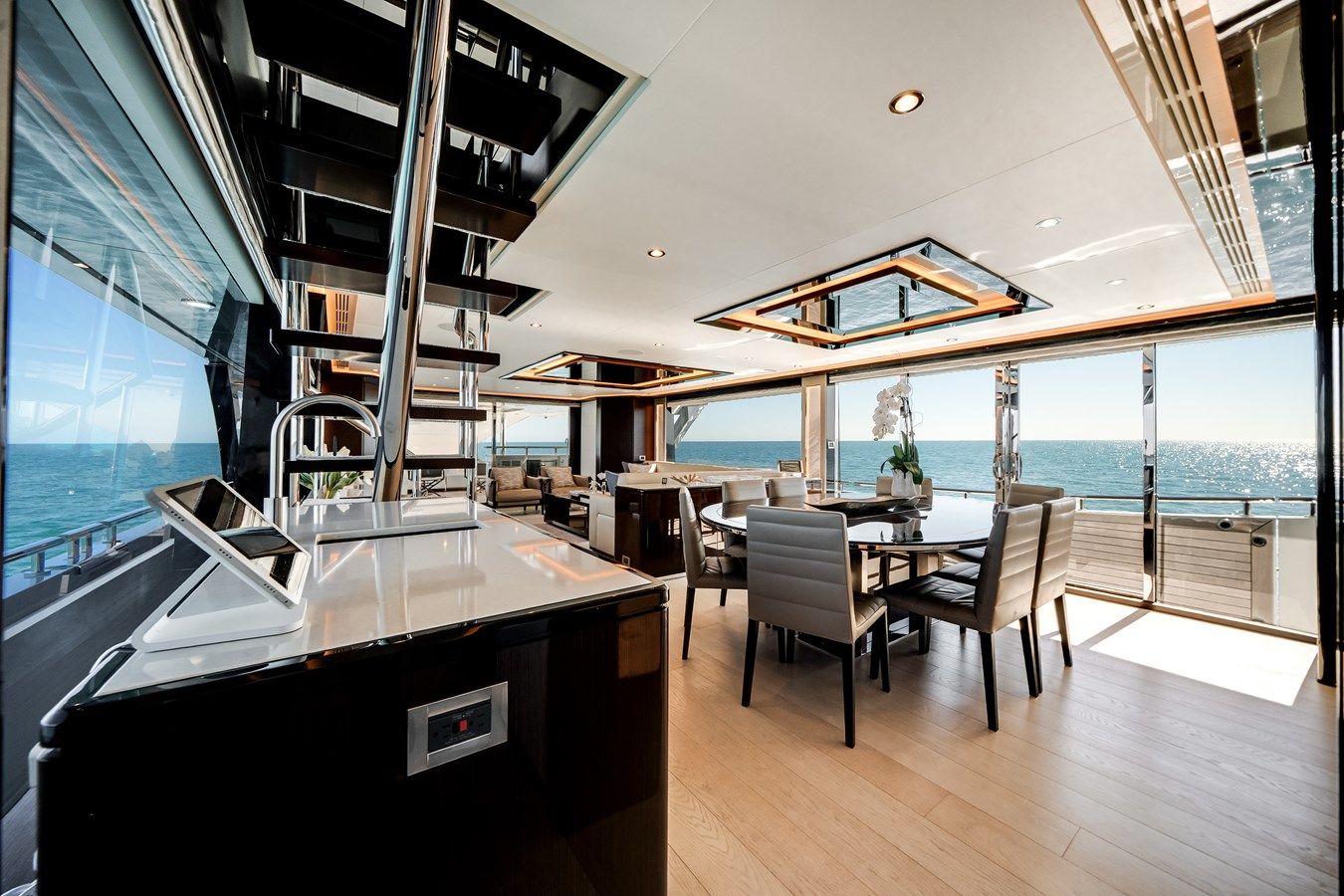 best yacht sales deals Dreams - Ocean Alexander