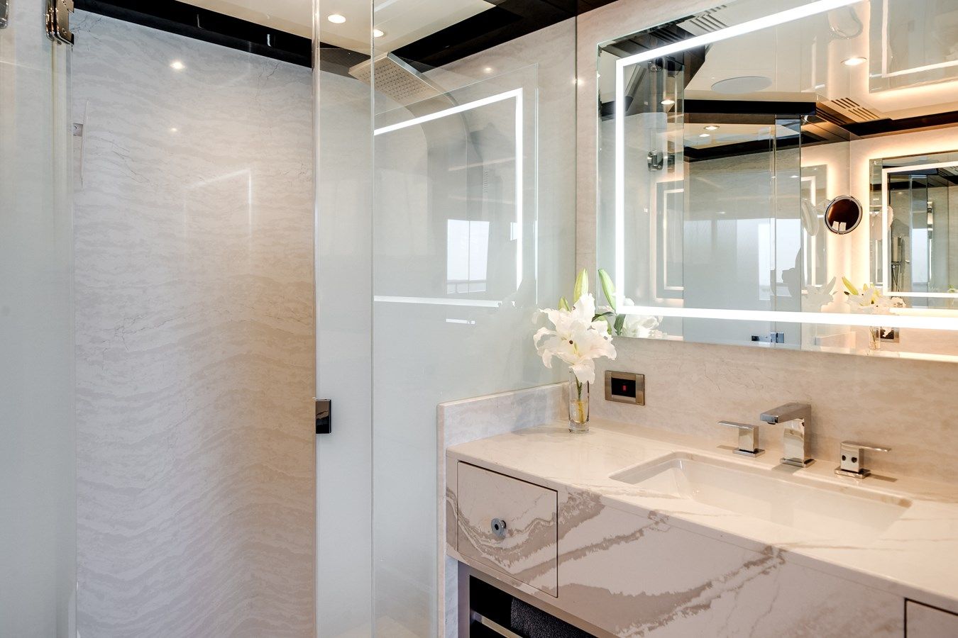 Dreams 118 yacht sale