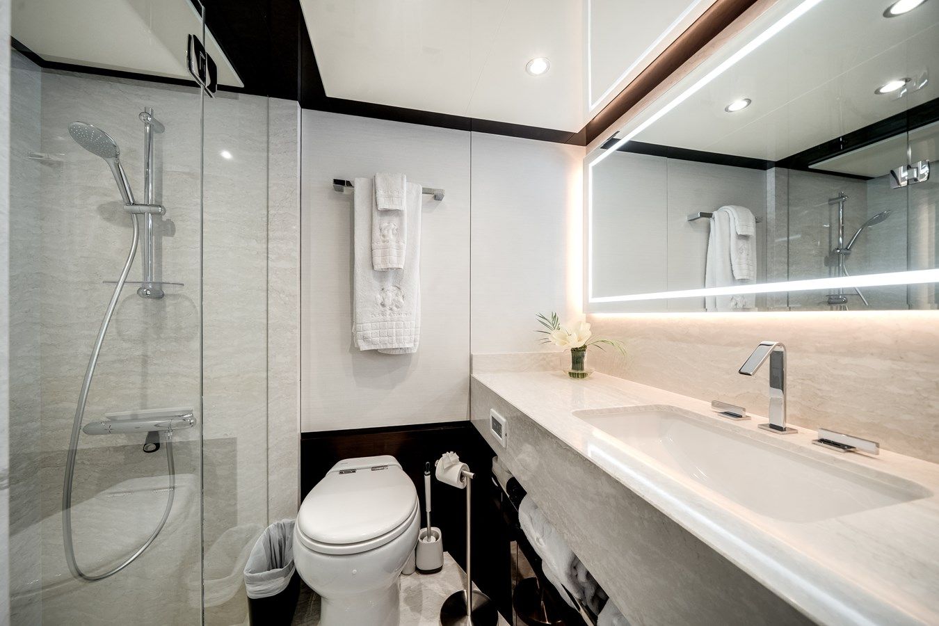 best yacht sales deals Dreams - Ocean Alexander