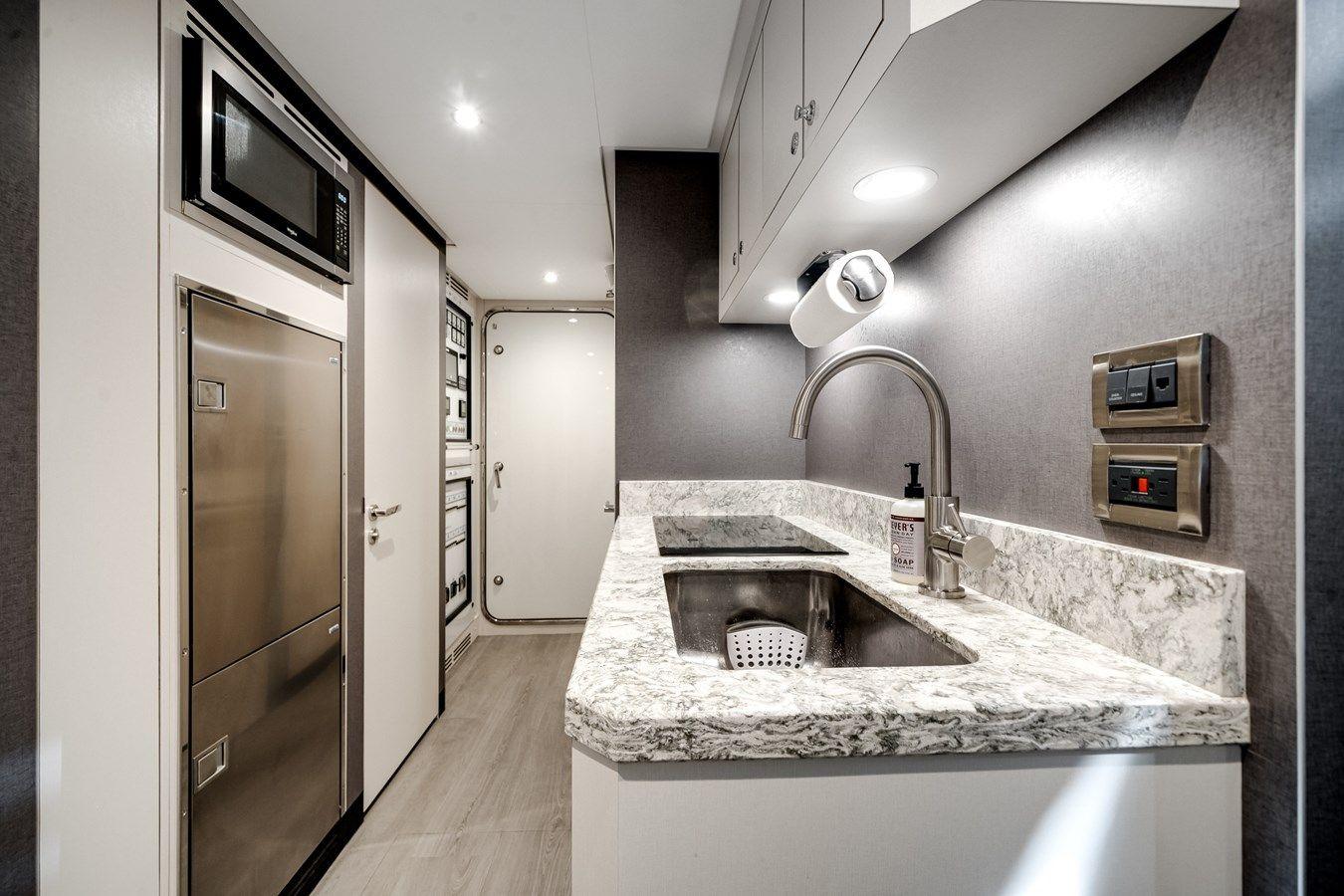 best yacht sales deals Dreams 37L