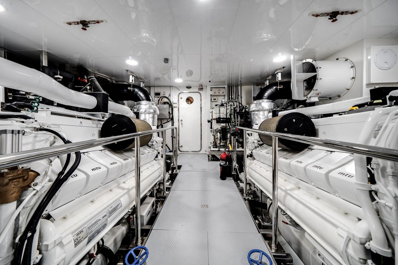 best yacht sales deals Dreams - Ocean Alexander