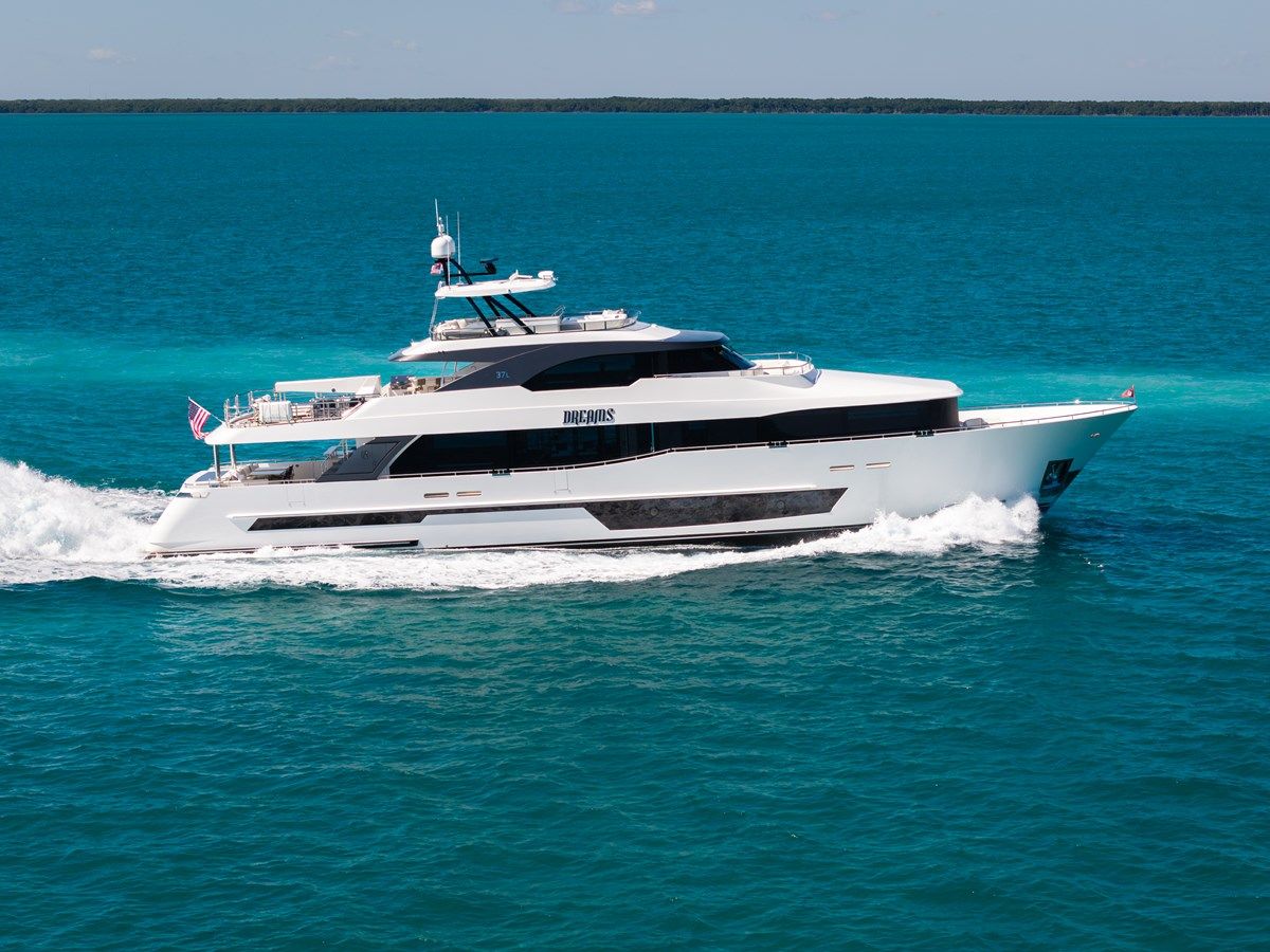best yacht sales deals Dreams - Ocean Alexander