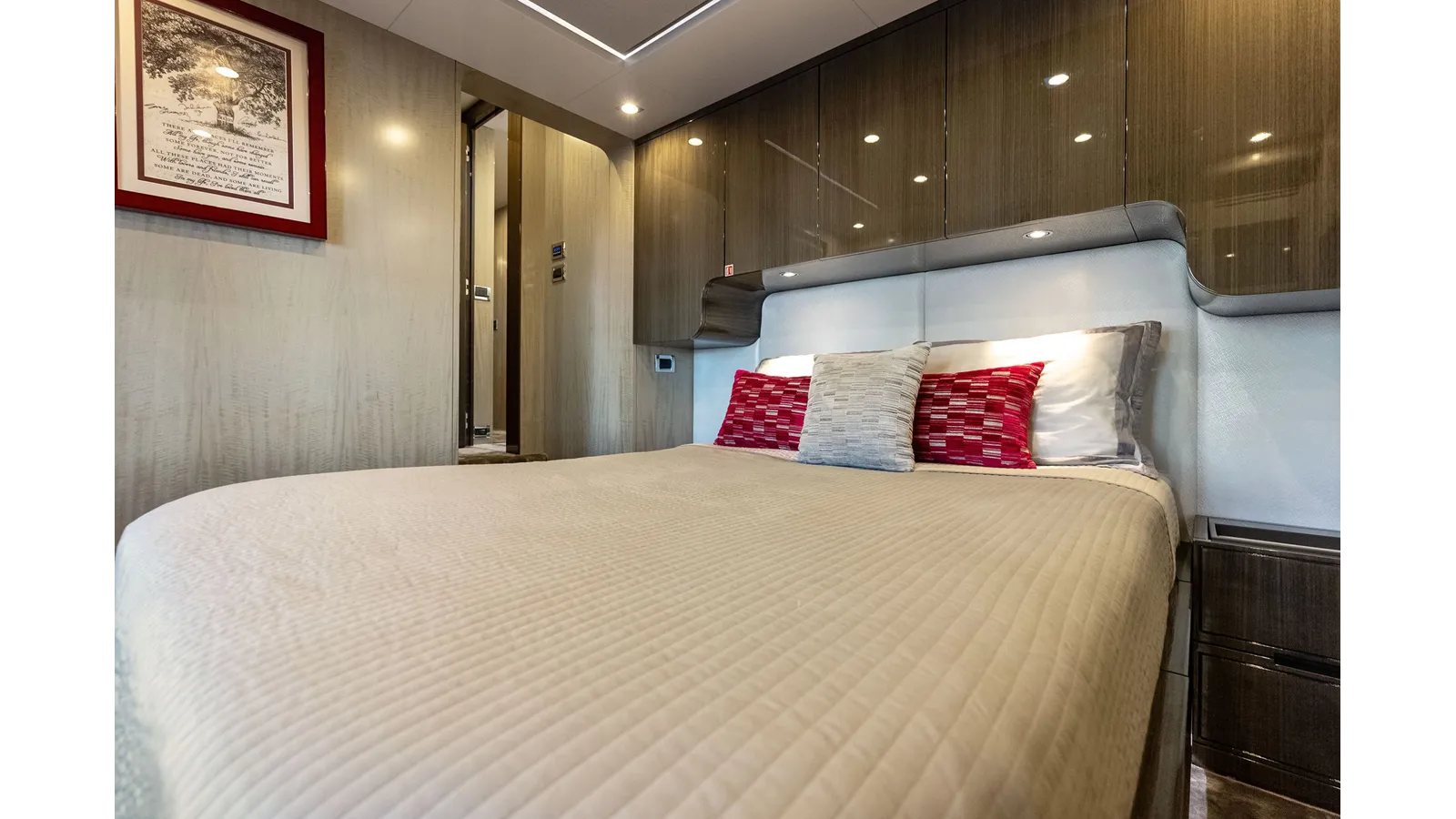 Buy a yacht Satisfaction 84