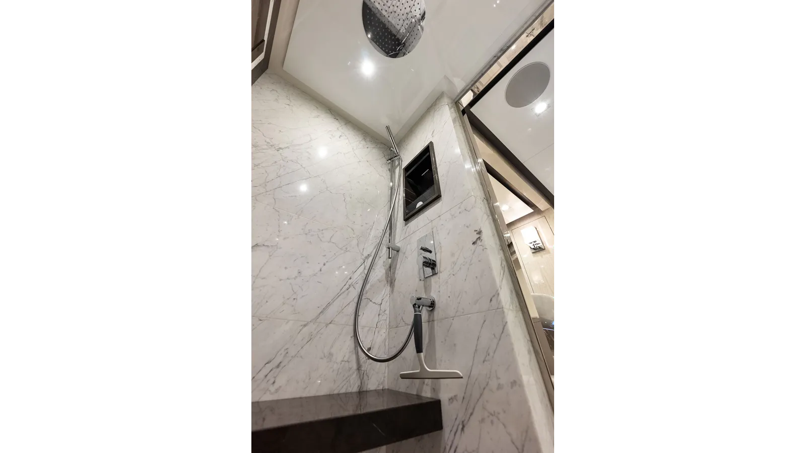 Buy a yacht Satisfaction - Azimut Yachts