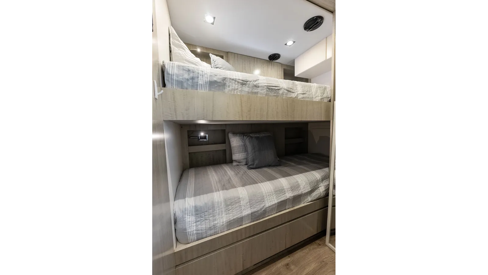 best yacht sales deals Satisfaction 84