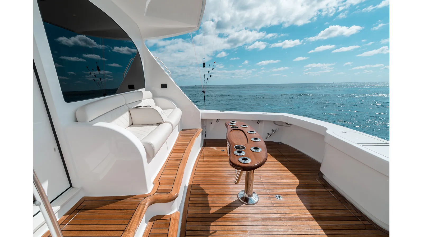 Купить яхту DONE DIGGIN 48 Convertible в Shestakov Yacht Sales