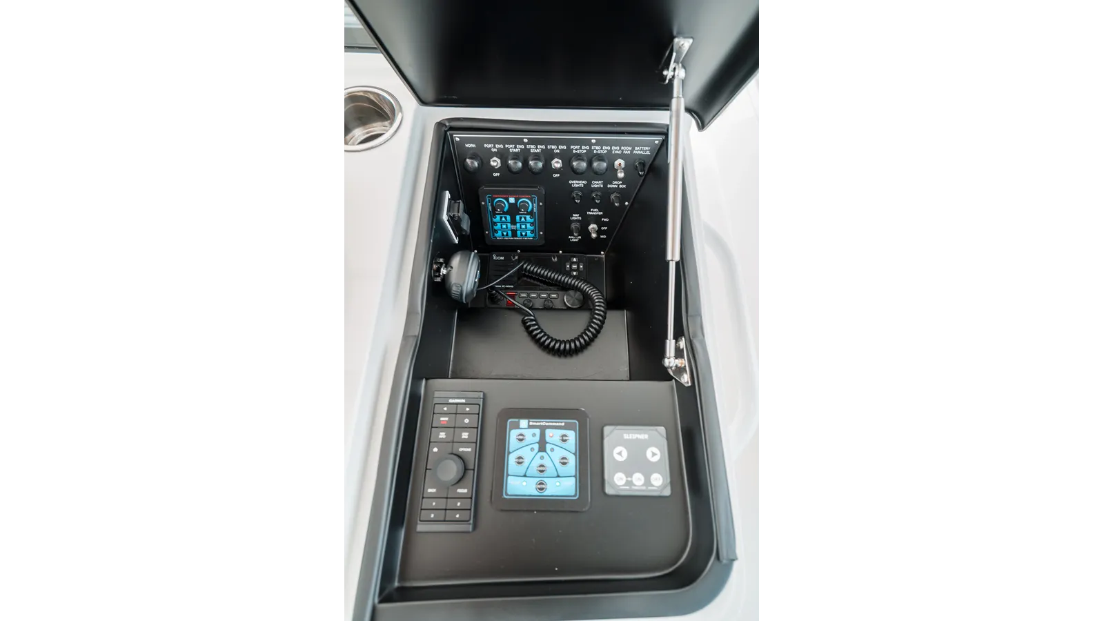 Купить яхту DONE DIGGIN 48 в Shestakov Yacht Sales