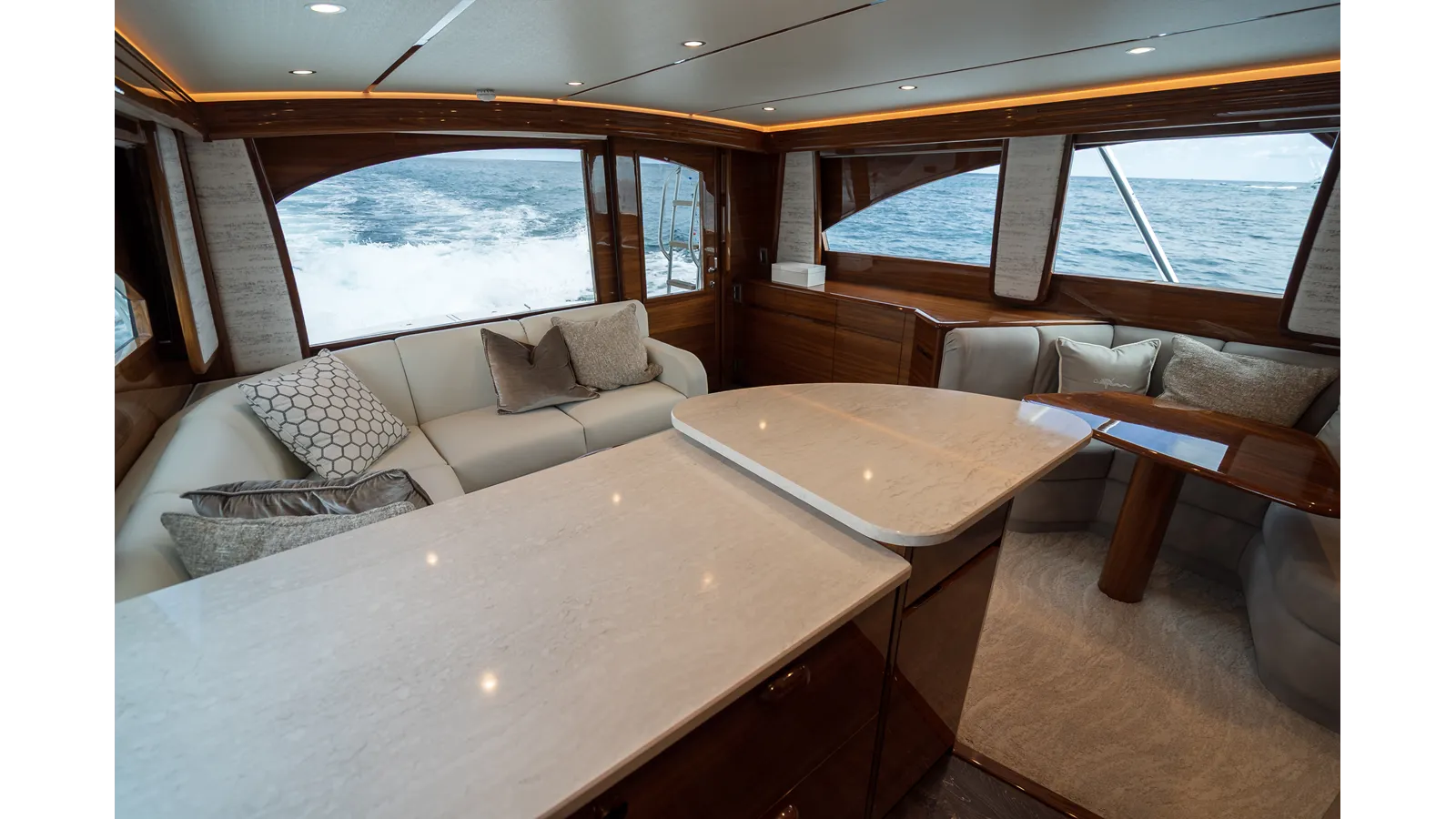 Купить яхту DONE DIGGIN - VIKING в Shestakov Yacht Sales