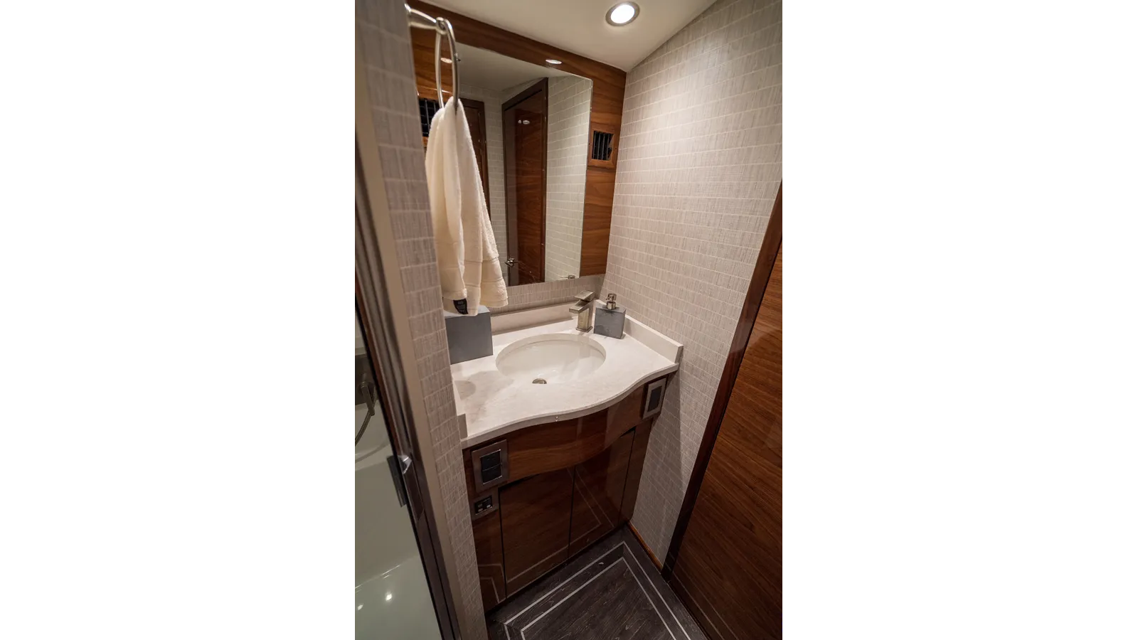 Продажа яхты DONE DIGGIN - VIKING