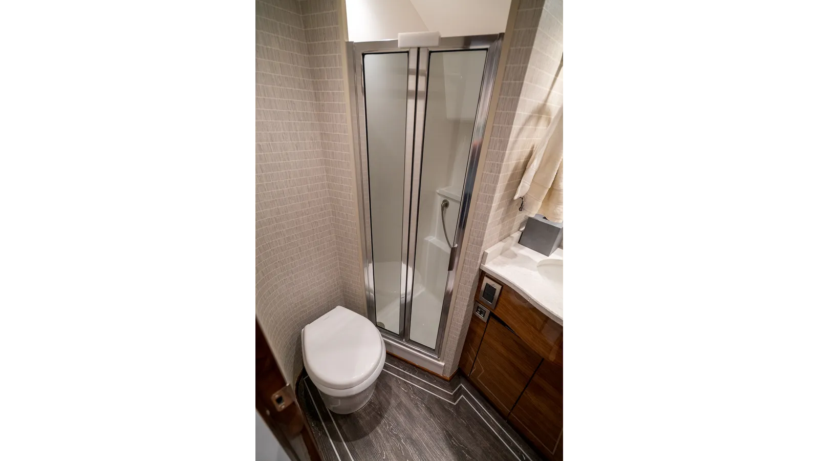 Купить яхту DONE DIGGIN 48 в Shestakov Yacht Sales