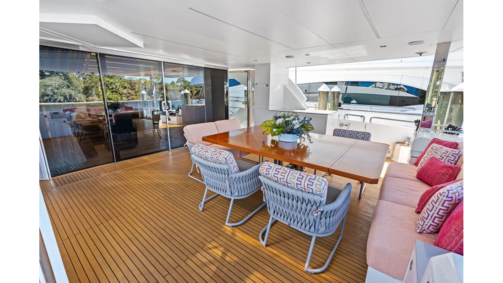 Buy a GENESIS 2020 at Shestakov Yacht Sales