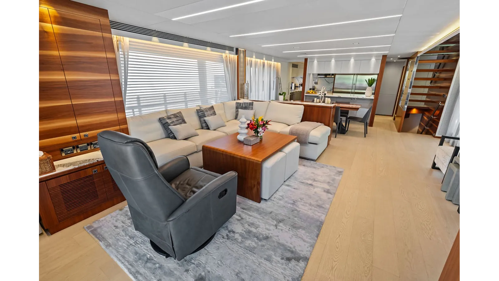 Buy a GENESIS FD 87 at Shestakov Yacht Sales