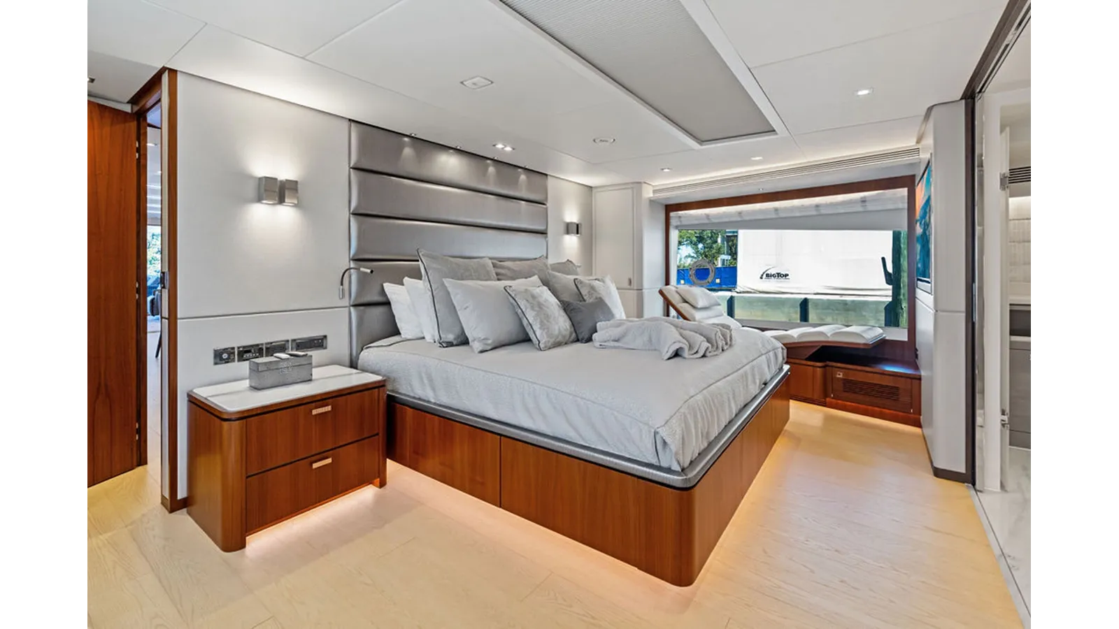 best yacht sales deals GENESIS FD 87