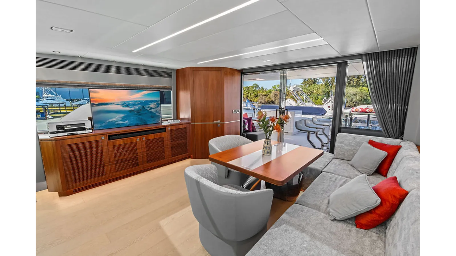 Buy a yacht GENESIS 2020