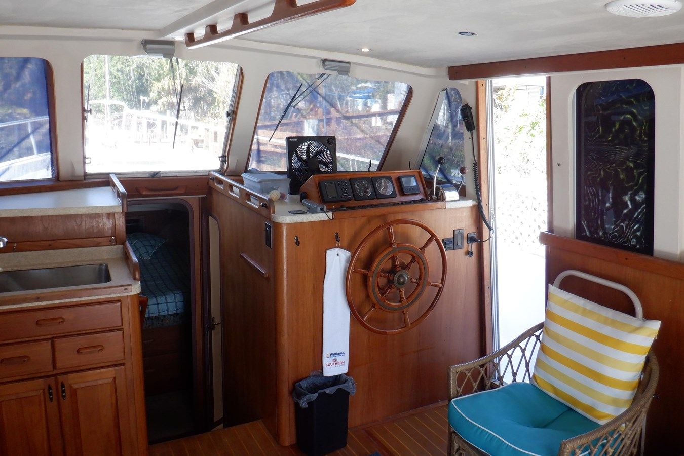 Seaglass 350 Trawler