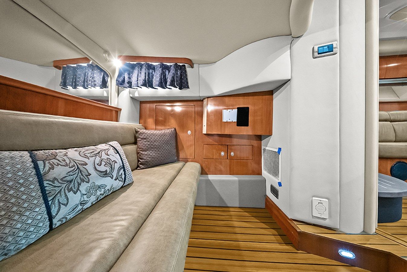 Лучшая цена на VOODOO KREWE - SEA RAY