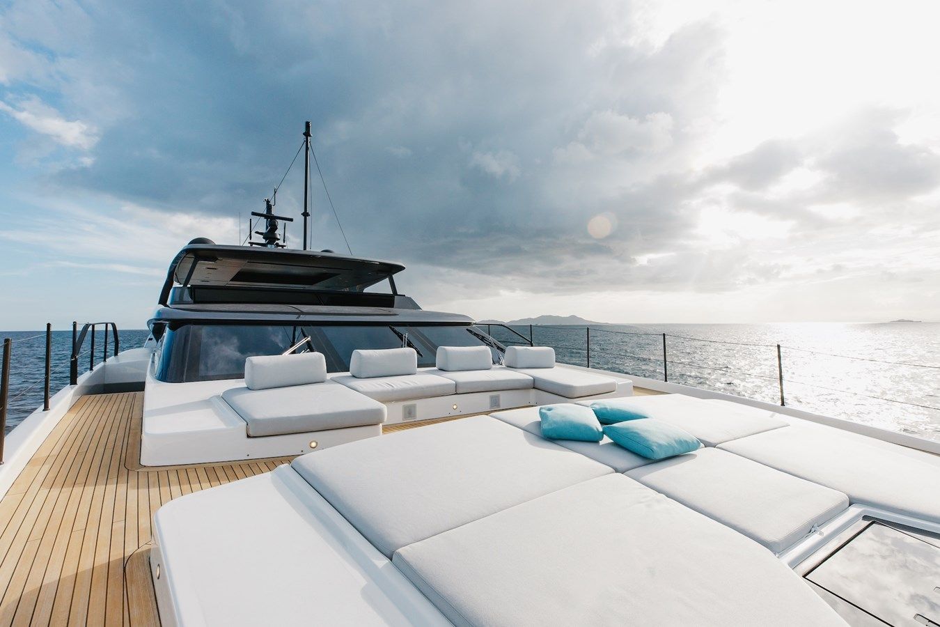 Продажа яхты AMBAR SL120A