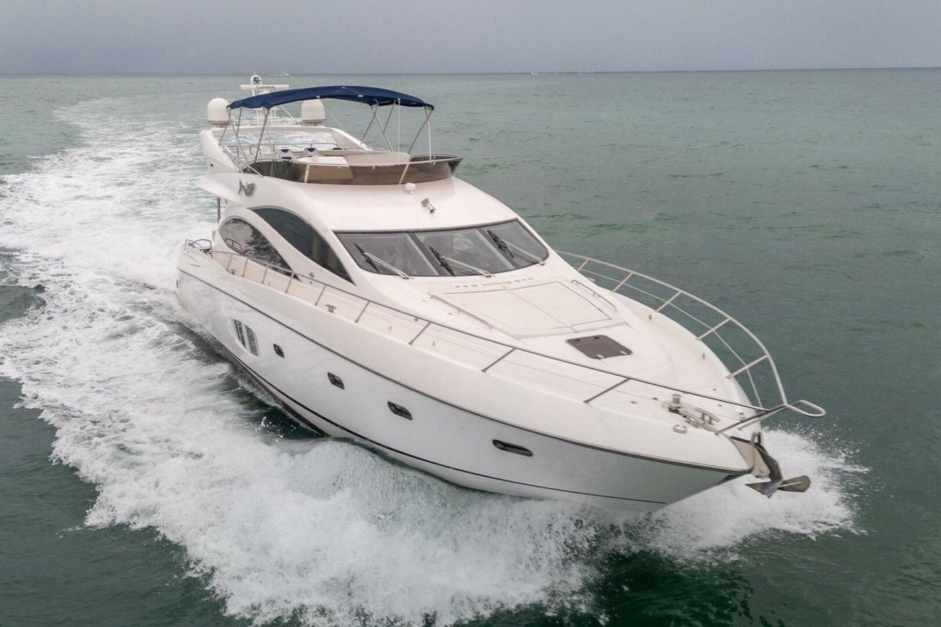 the best price on 2008 SUNSEEKER MANHATTAN 70 70