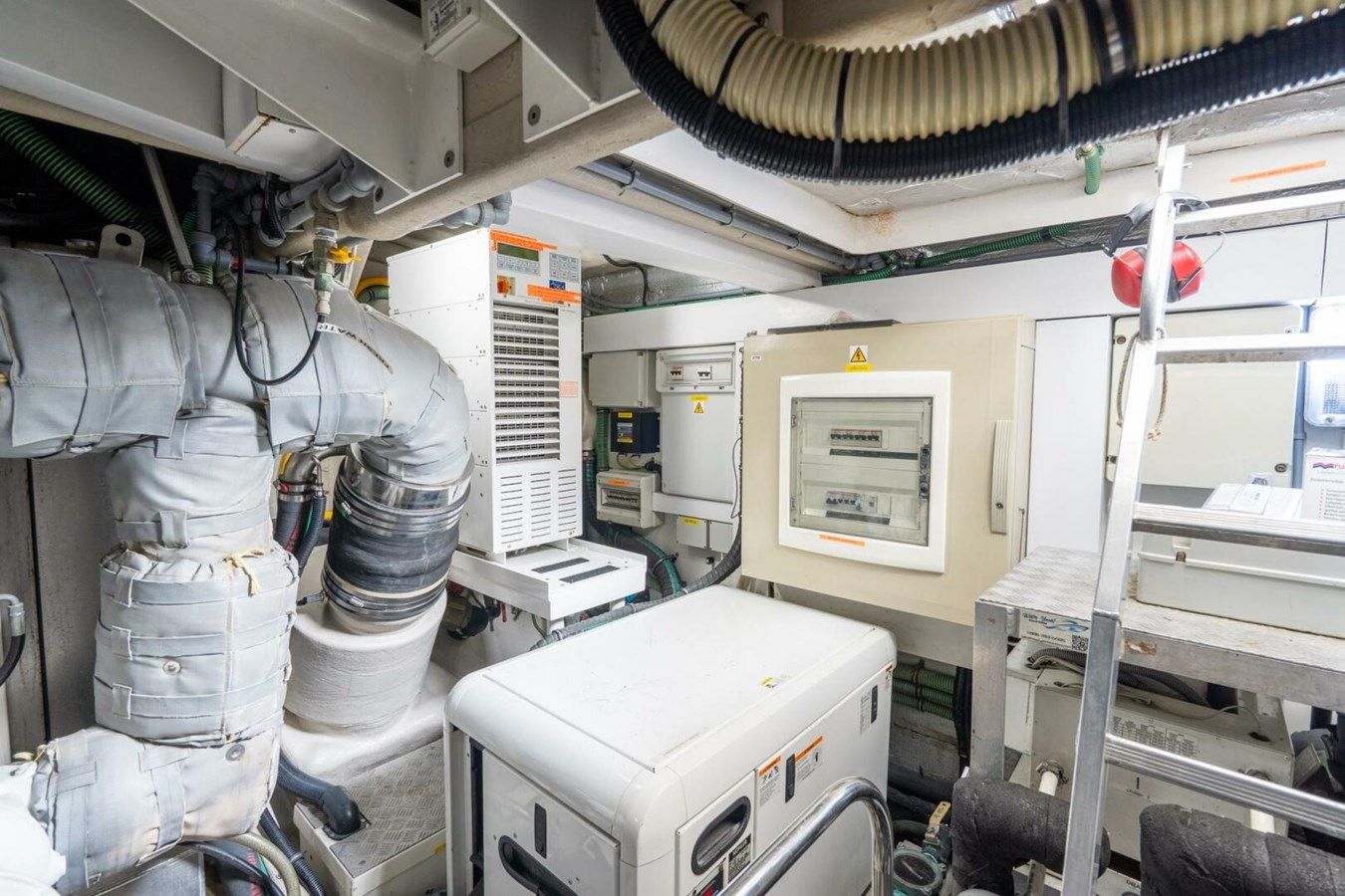 Buy a 2008 SUNSEEKER MANHATTAN 70 2008 at Shestakov Yacht Sales